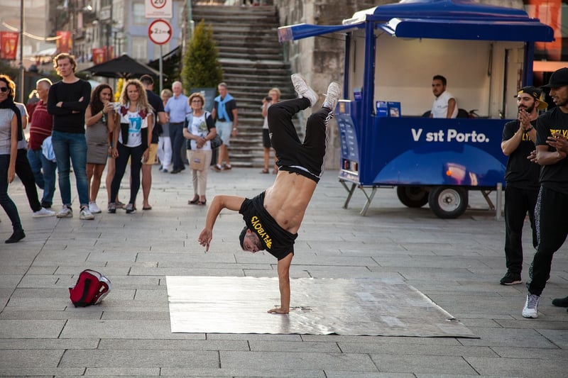 Breakdancing